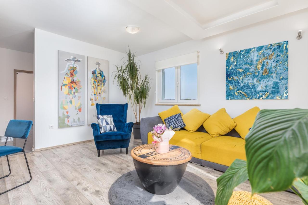 Apartment Nina