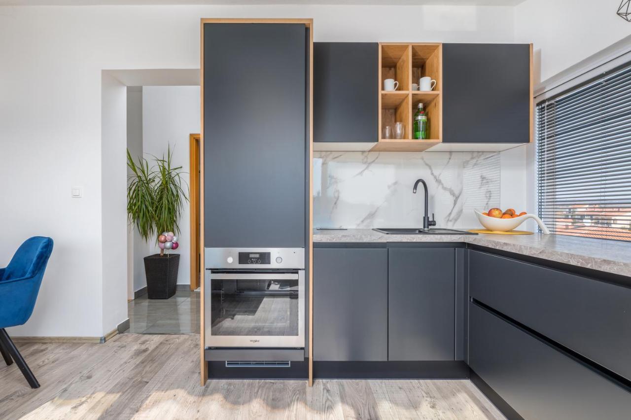 Nina Apartment